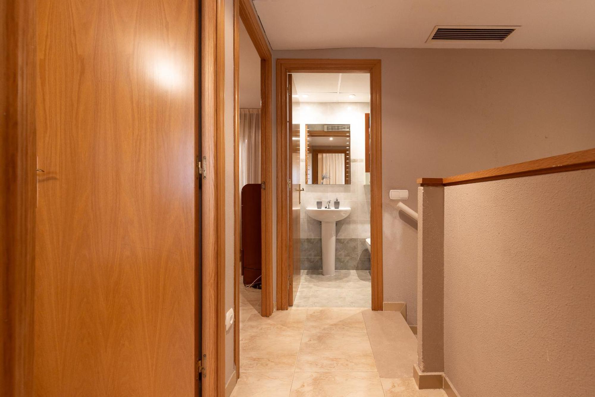 Uhc Golden Pineda Apartments La Pineda Habitación foto