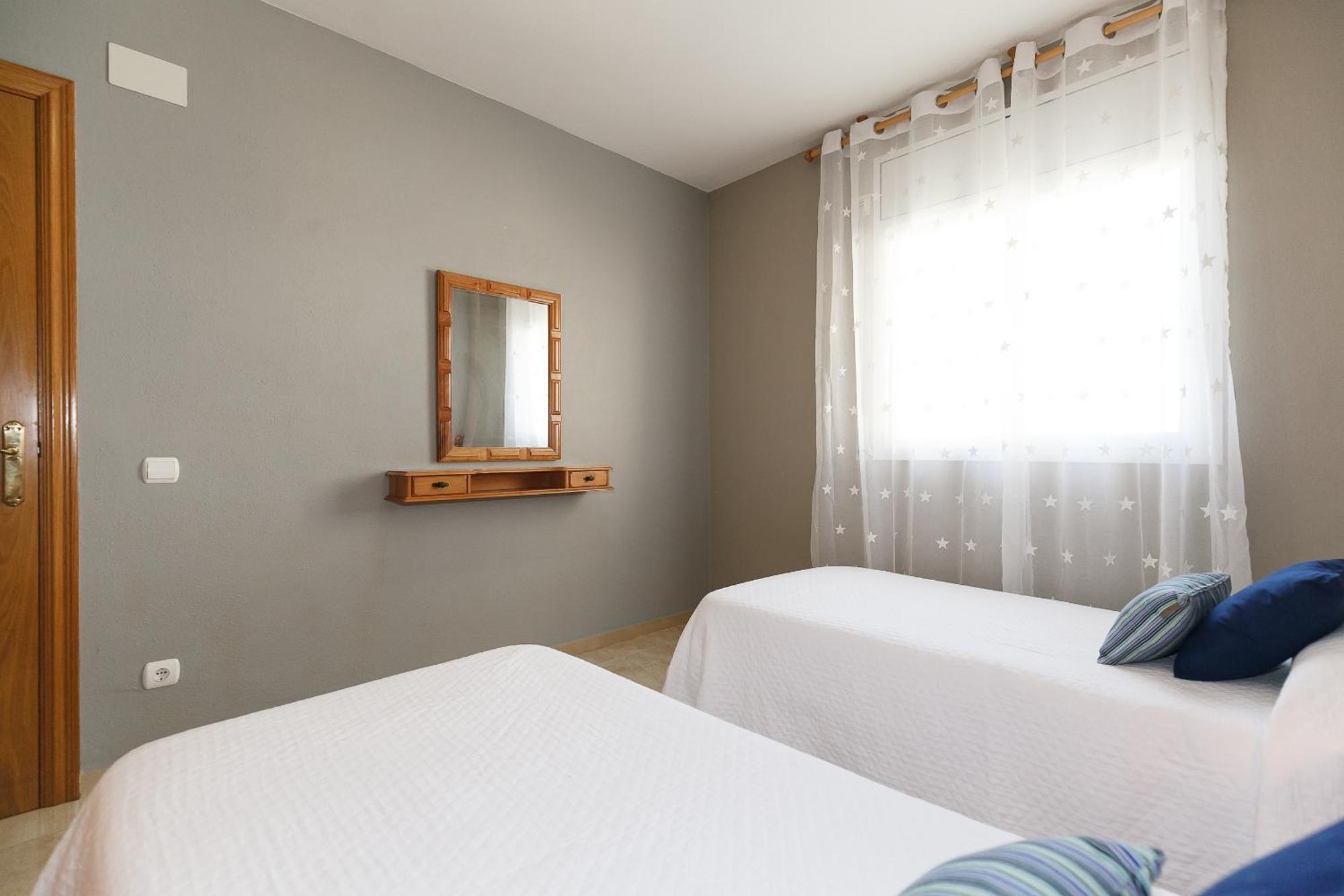 Uhc Golden Pineda Apartments La Pineda Habitación foto