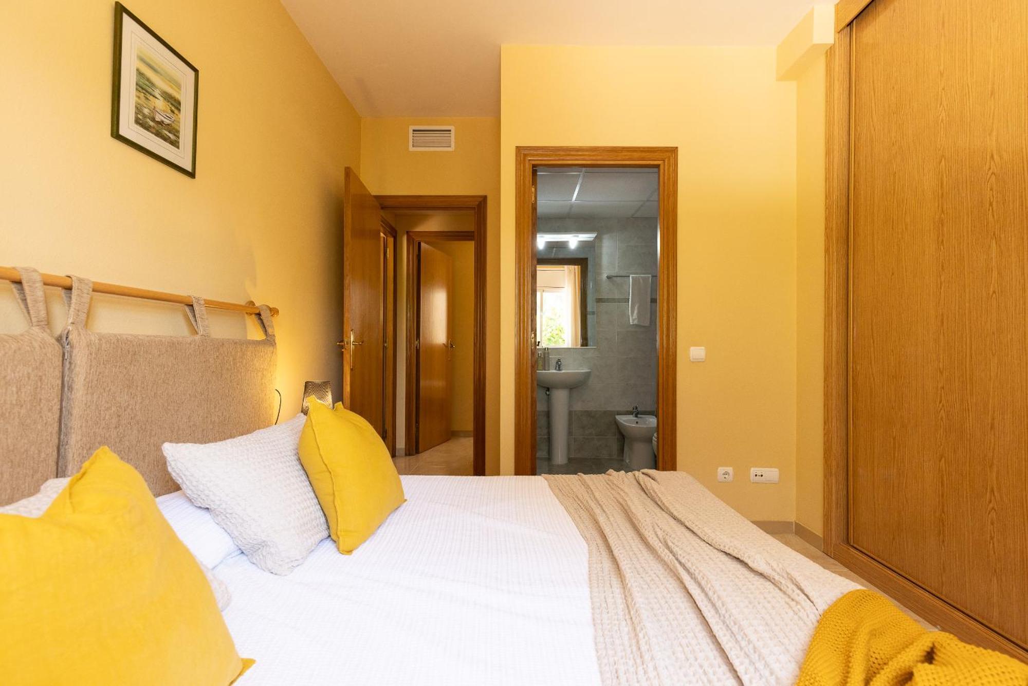 Uhc Golden Pineda Apartments La Pineda Habitación foto